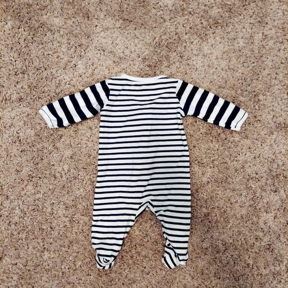 ⭐3/$10 Footed PJs - Picture 2 of 3